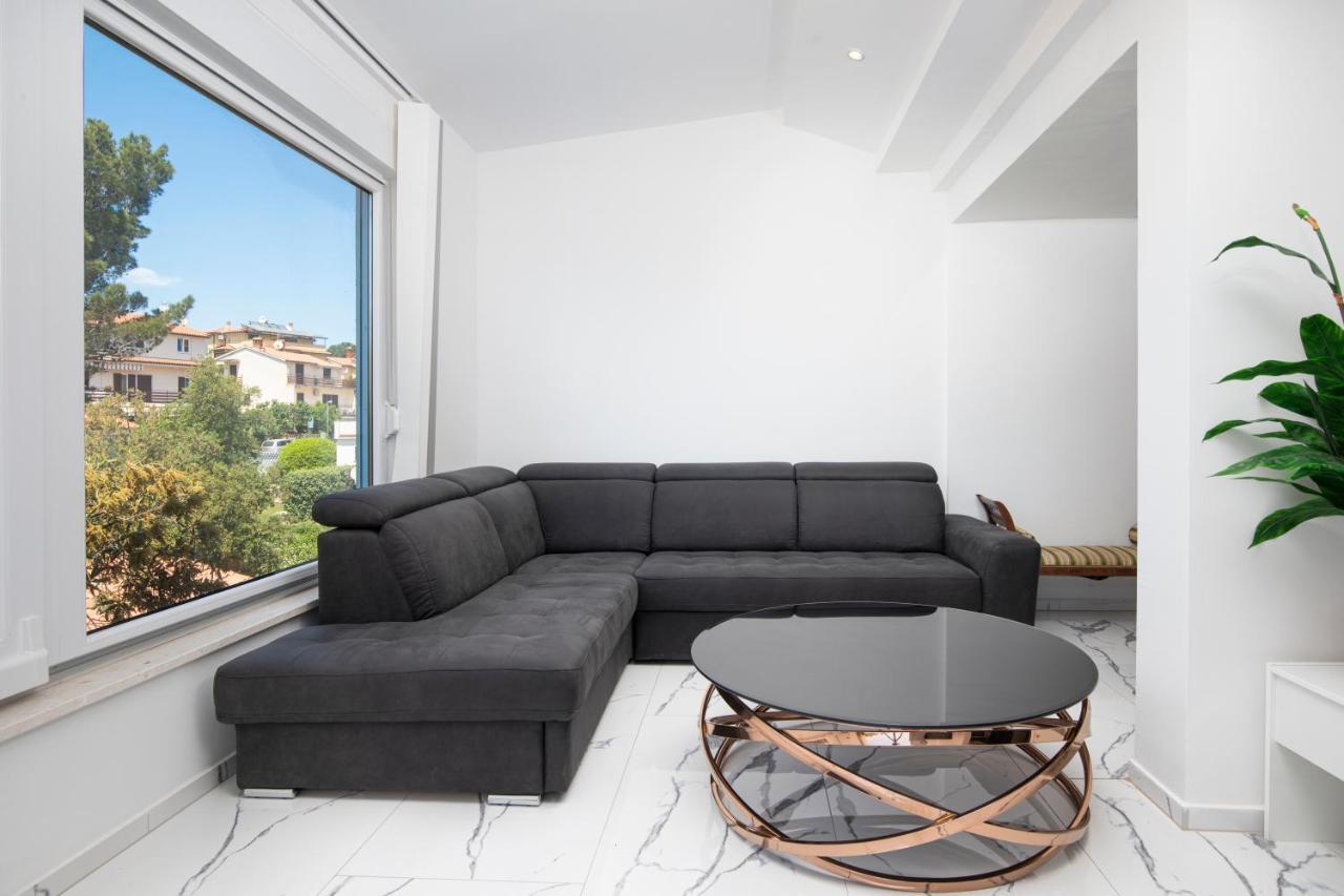 Pjescana Uvala Sea View Apartment Exterior photo