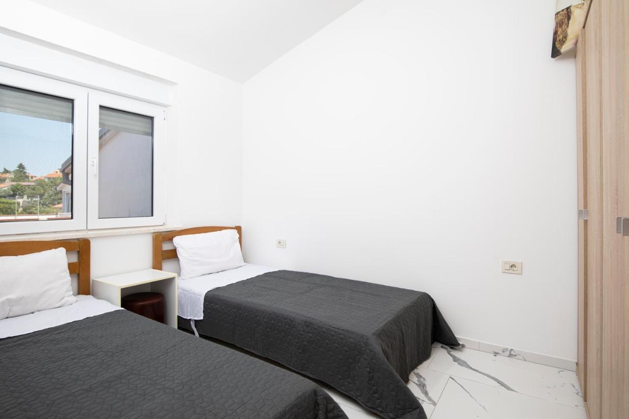 Pjescana Uvala Sea View Apartment Exterior photo